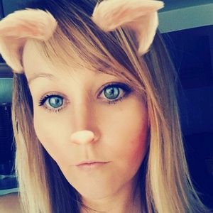 Meet your Posher, Becky